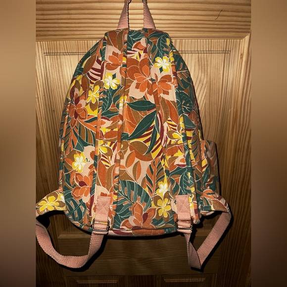 Rip Curl gently used book bag. - Picture 3 of 5